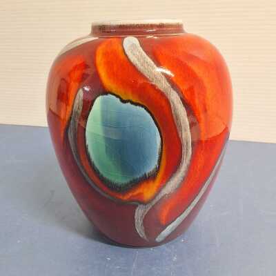 POOLE POTTERY