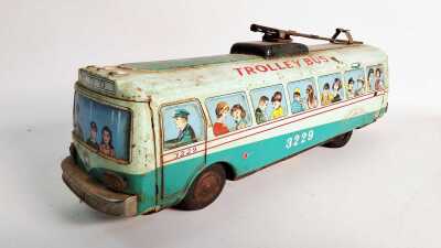 TIN TOY
