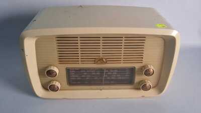 MANTEL RADIO