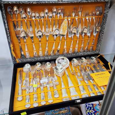 CUTLERY SET