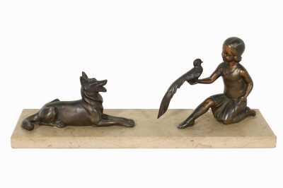 MANTEL ORNAMENT