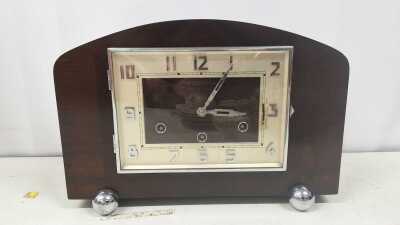 MANTEL CLOCK