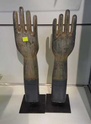 GLOVE HANDS