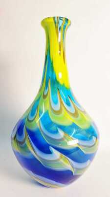 ART GLASS VASE