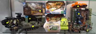 TOY MILITARY VEHICLES