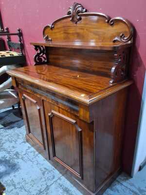 CHIFFONIER