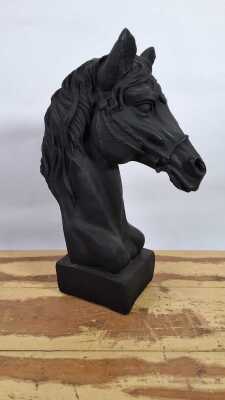 HORSE FIGURE