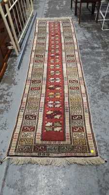 HALL RUNNER