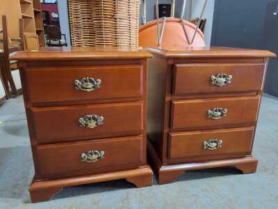 BEDSIDE CABINETS