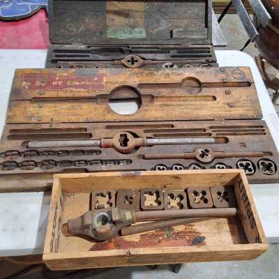 TAP AND DIE SETS