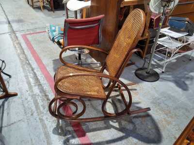 ROCKING CHAIR