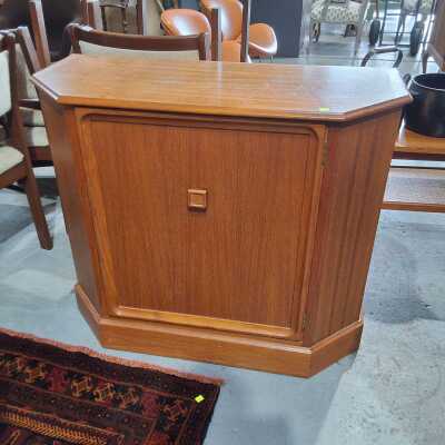 MID-CENTURY CABINET
