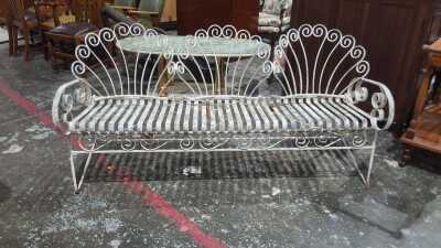 GARDEN BENCH