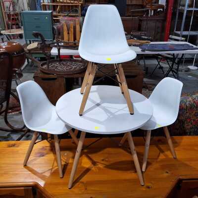 CHILDRENS FURNITURE