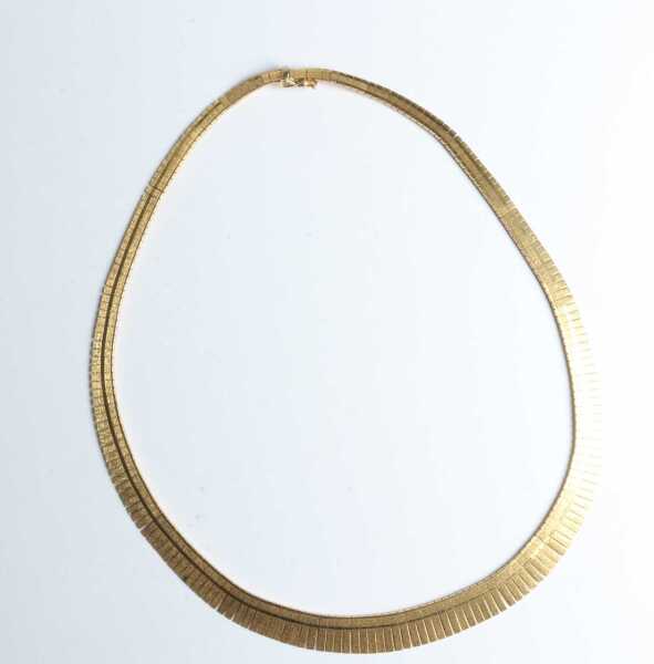 GOLD NECKLACE