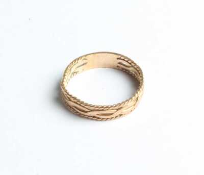 GOLD RING