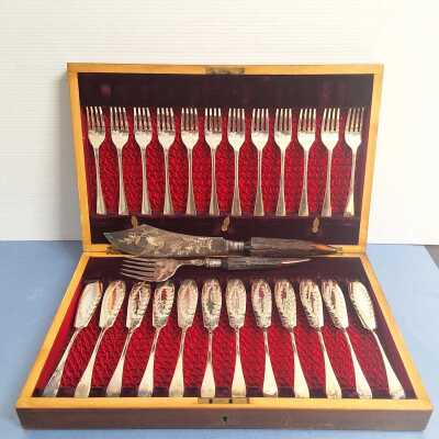 FLATWARE