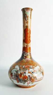 KUTANI VASE