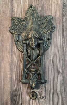 DOOR KNOCKER
