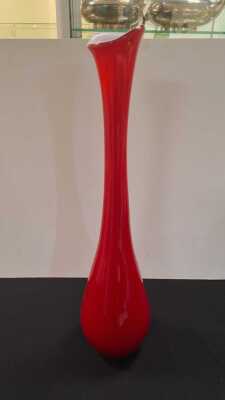 TRUMPET VASE
