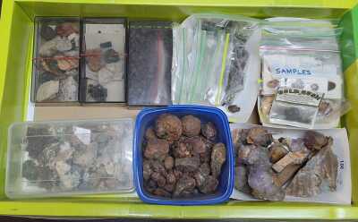 MINERAL SPECIMENS