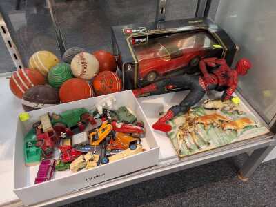 TOYS