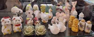 SALT & PEPPER SHAKERS