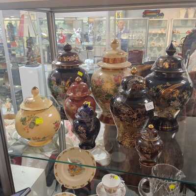 LIDDED JARS