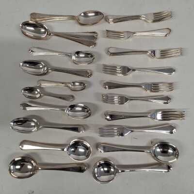 CUTLERY SET