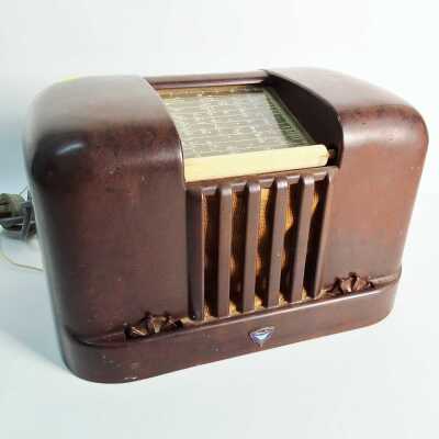 BAKELITE RADIO