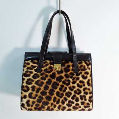 VINTAGE HANDBAG