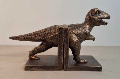 BOOK ENDS