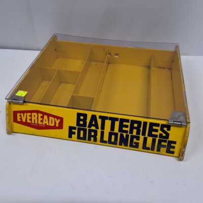 BATTERY DISPLAY CASE
