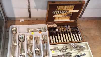 SILVERPLATE CUTLERY