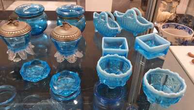 BLUE GLASSWARE