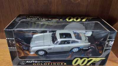MODEL CAR