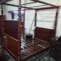 FOUR POSTER BED