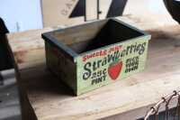 STORAGE BOX