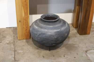 CLAY POT