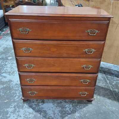 CHEST OF DRAWERS