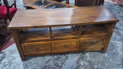 ENTERTAINMENT UNIT