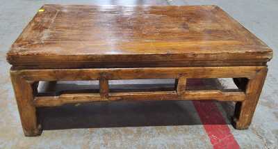 CHINOISERIE TABLE