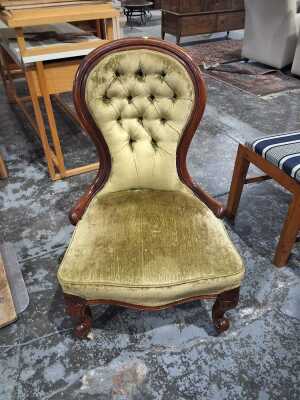 GRANDMOTHER CHAIR