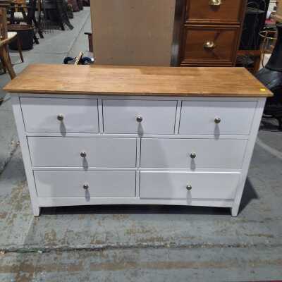 CHEST OF DRAWERS