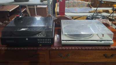 TURNTABLES