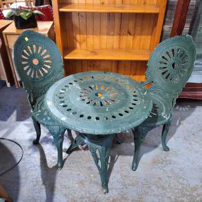PATIO SETTING