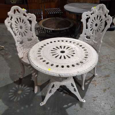 PATIO SETTING