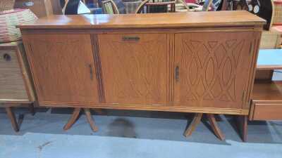 SIDEBOARD