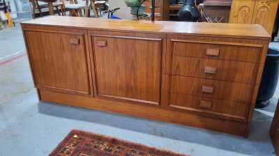 SIDEBOARD