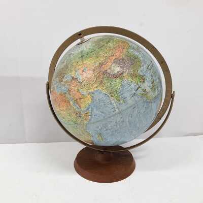 WORLD GLOBE